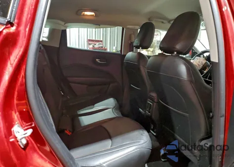 2019 Jeep Compass Latitude z USA, uszkodzony, nr VIN 3C4NJDBB8KT813729